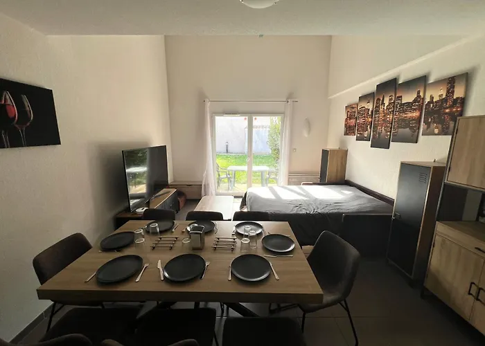 Semesterbostad Domaine De Bacchus-villa Occitane-climatisee 4 Couchages *